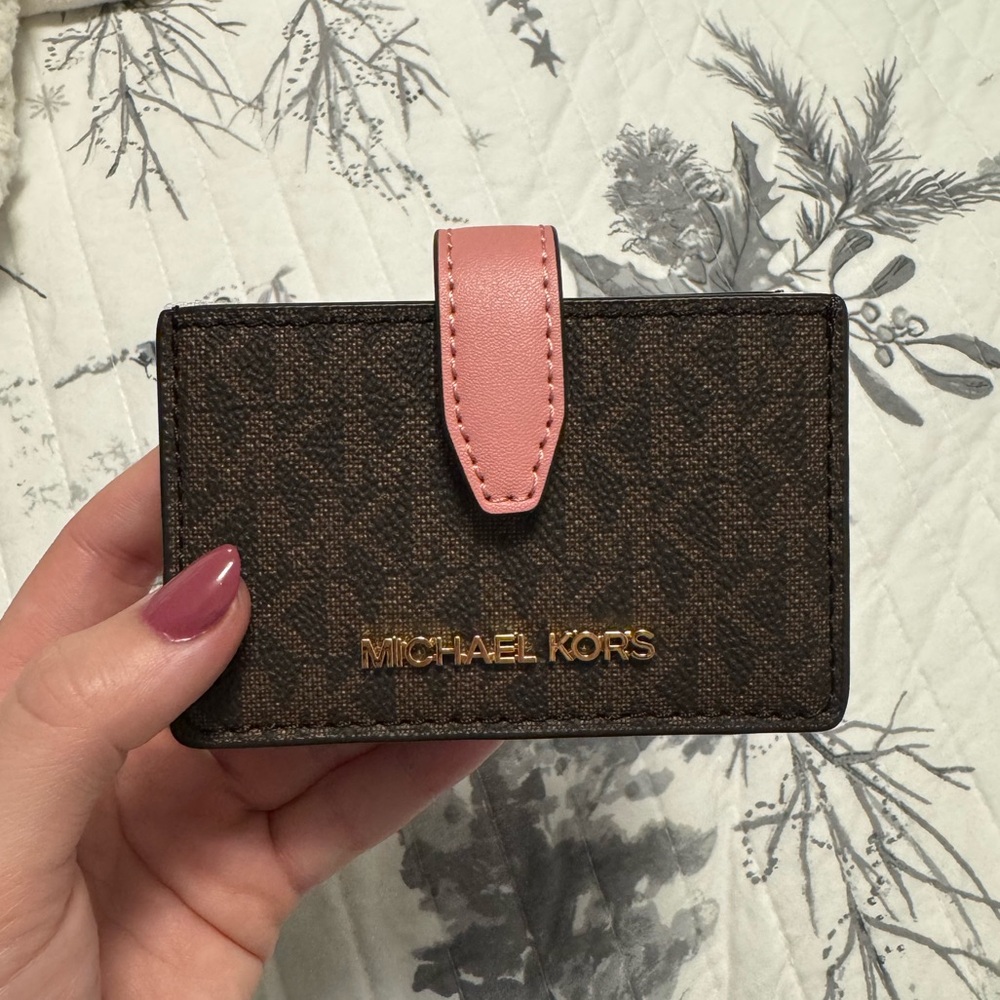 Michael Kors Jet Set Accordian Card Holder